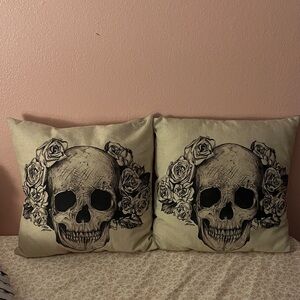 Skull and Roses Throw Pillow Set
